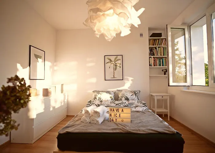 Spacious, Quiet And Bright Apartment, Close Center, Parking, Air-Conditioned Rooms