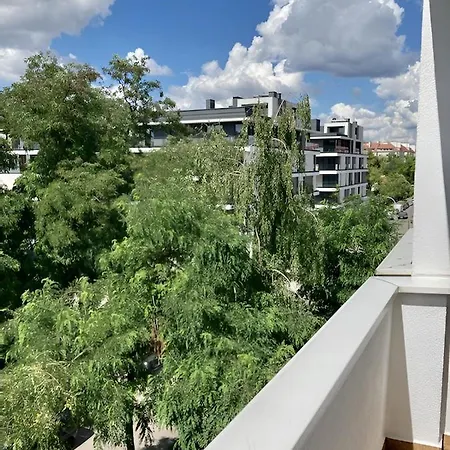 Spacious, Quiet And Bright Apartment, Close Center, Parking, Air-Conditioned Rooms Warsaw Exterior photo