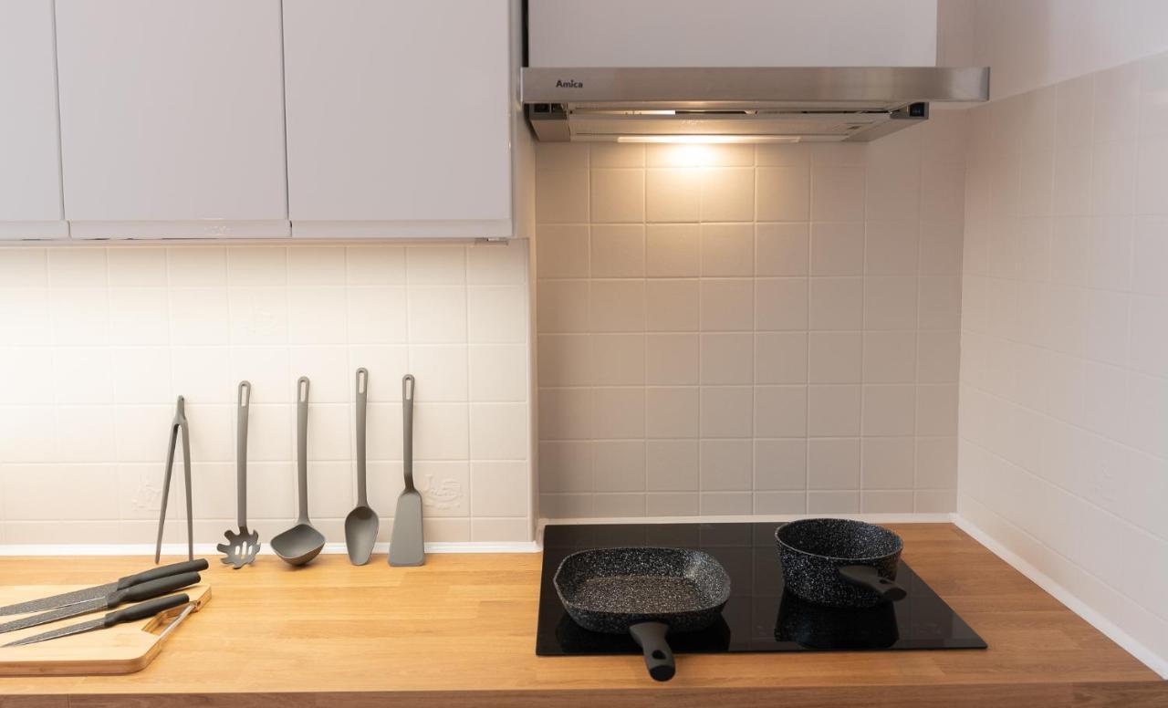 Апартаменти Spacious, Quiet And Bright Apartment, Close Center, Parking, Air-conditioned *